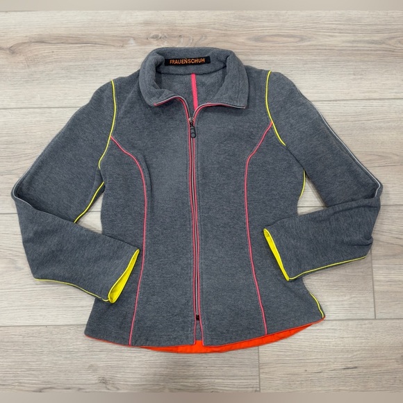 FREUEN SCHUH Gray and Yellow Women's Sweater 💛💖 - Picture 1 of 9